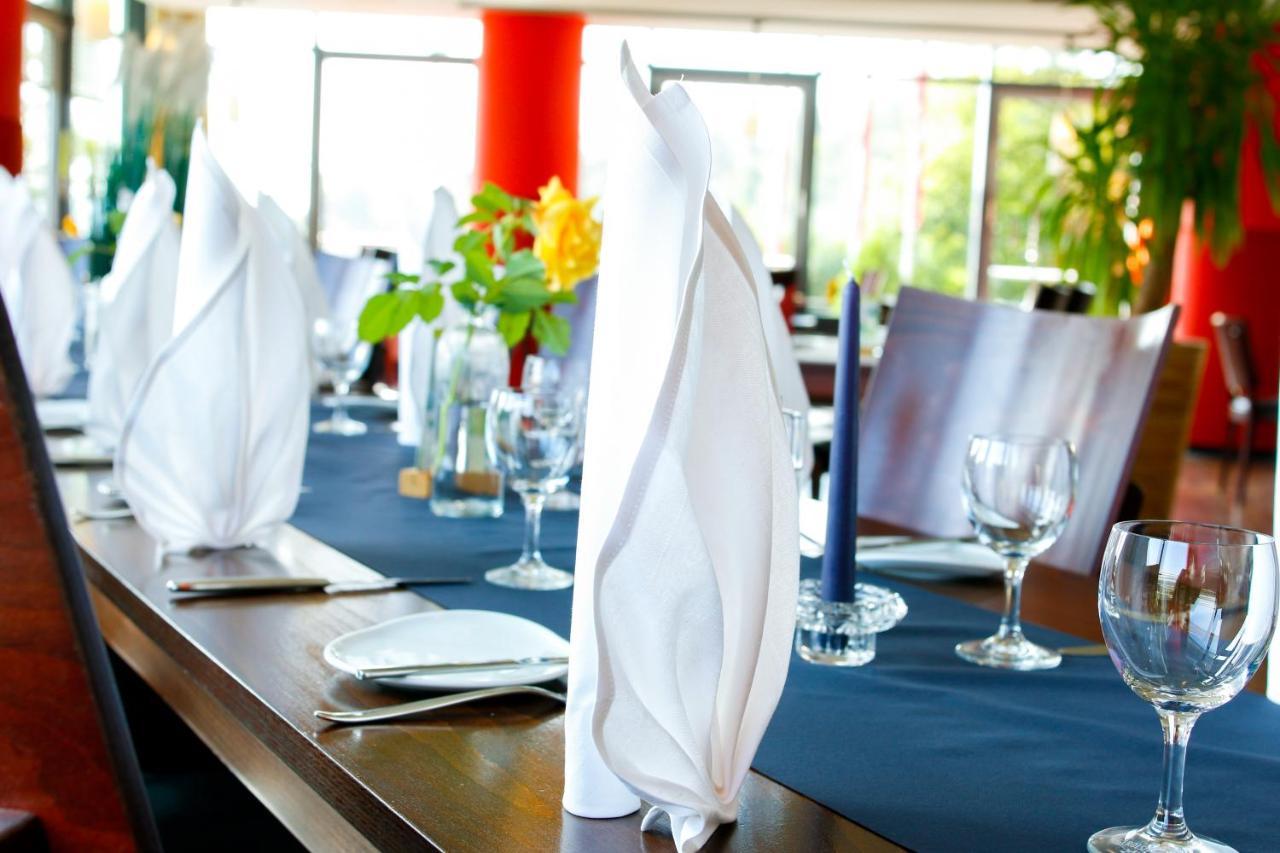 Phoenix Hotel Bergneustadt Екстер'єр фото