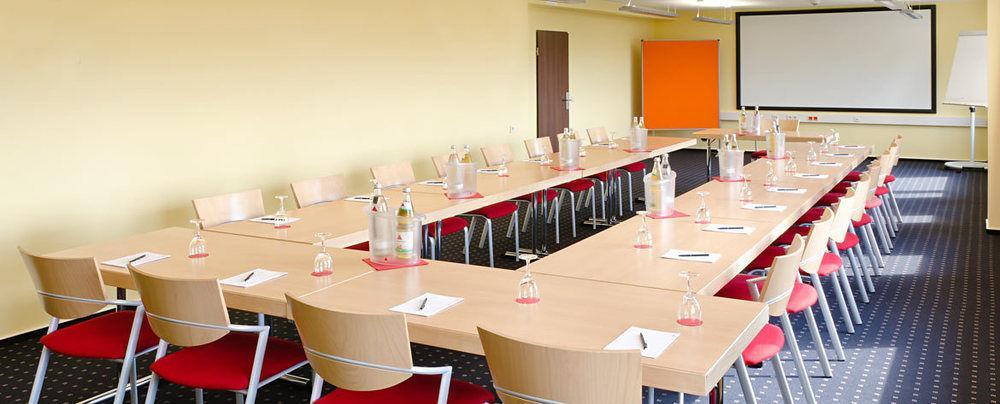 Phoenix Hotel Bergneustadt Екстер'єр фото